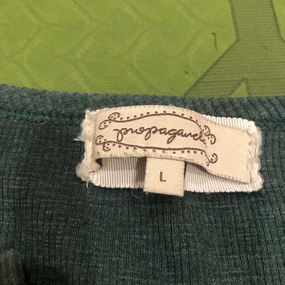 really cute fancy green sweater - Picture 2 of 4